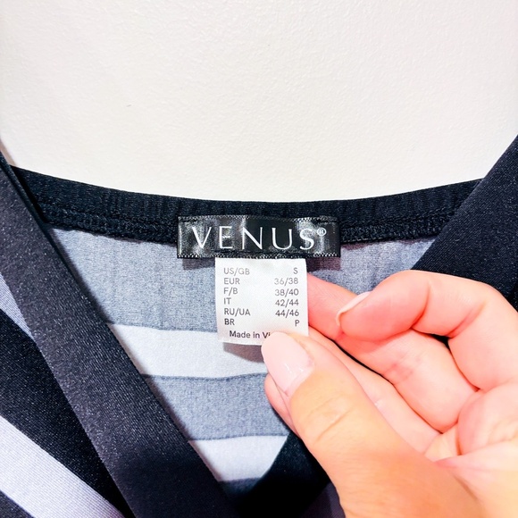 VENUS | Black & blue floral wrap jumpsuit | Soft drape style | Small * - Picture 6 of 9